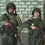 「恋人も街も守りたい」カップルで軍事訓練を受けるウクライナの若者たち