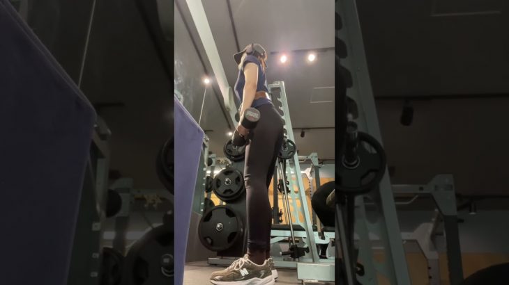 【足の日】#カップルチャンネル #ダイエット #筋トレ #workout #bodymake #training #youtubeshorts #fyp #fitness #pt #vlog #gym