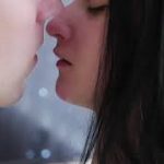 愛するカップルの情熱的でたまらない甘いキス | Hot Kiss Scene