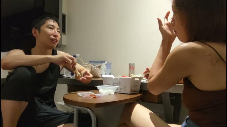 【日韓カップル】ダイエット中。ホテルで韓国チキンを食べる